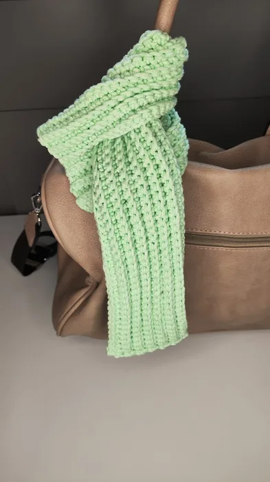 Iphone/phone pocket בצבע ירוק