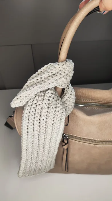 Iphone/phone pocket בצבע אפור בהיר